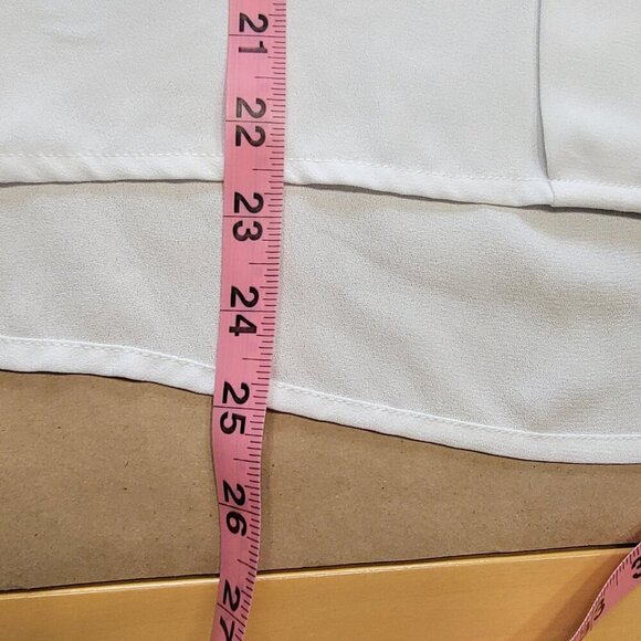 Forever 21 Size XS White Flutter Sleeve Blouse, Excellent Used Condition - Picture 9 of 11